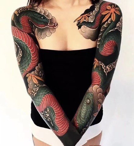 花臂女神：传统的一组女性大花臂纹身图案9张