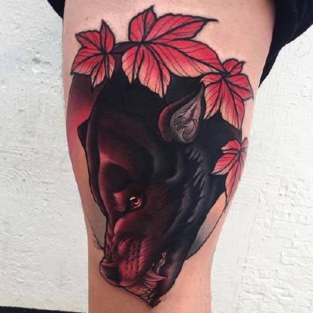 暗红系的一组大腿动物纹身作品图案