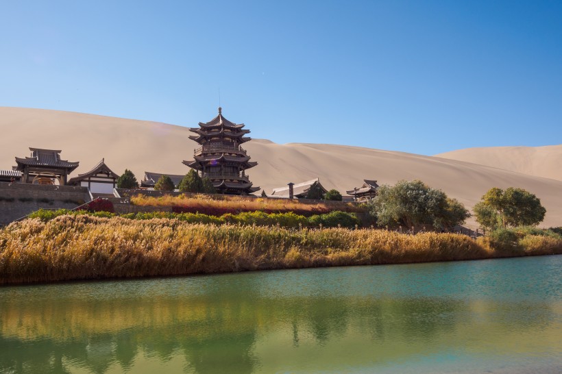 甘肃敦煌鸣沙山月牙泉风景图片(19张)