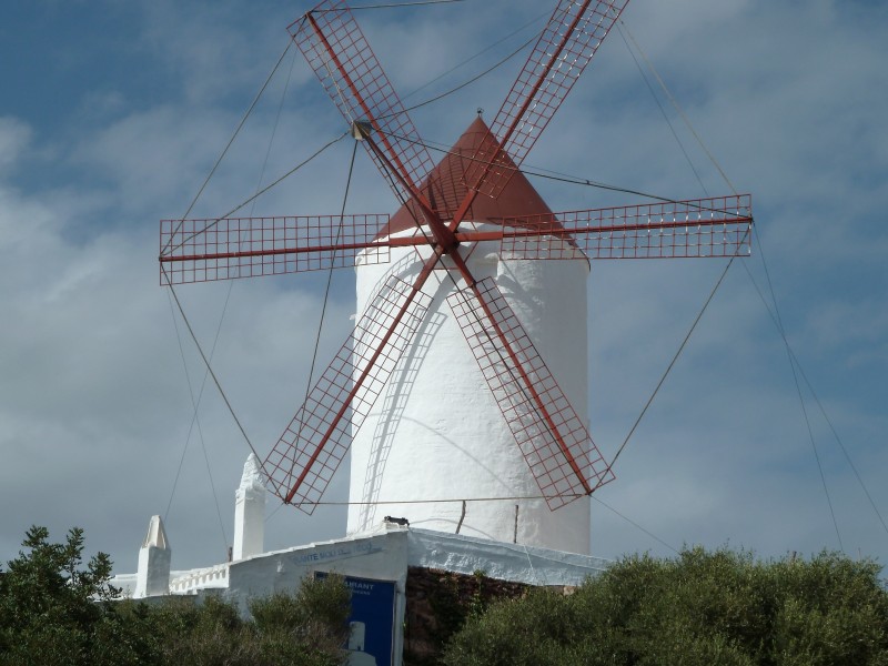 高大的荷兰风车图片(14张)