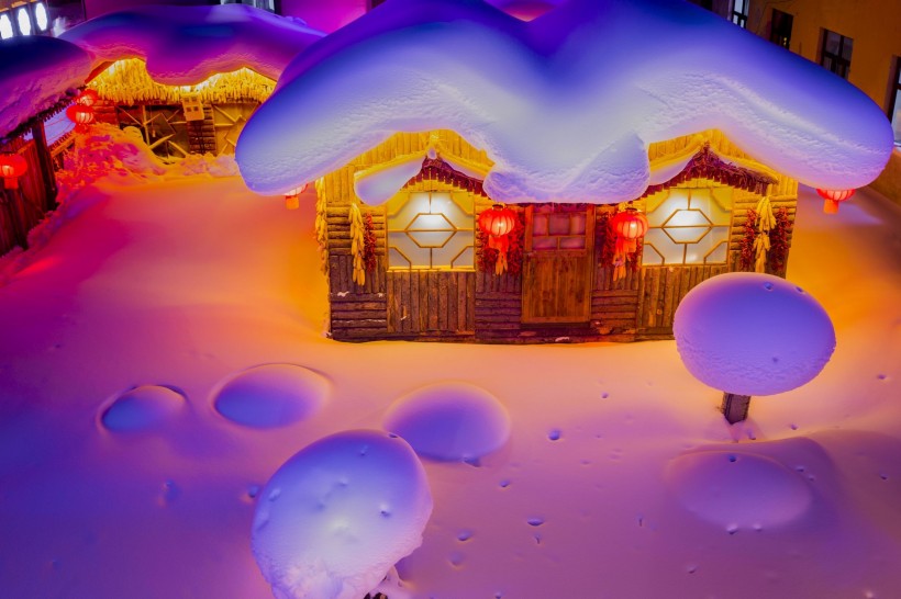 灯光下的雪乡风景图片(10张)