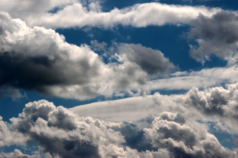 天空中的乌云图片(15张)