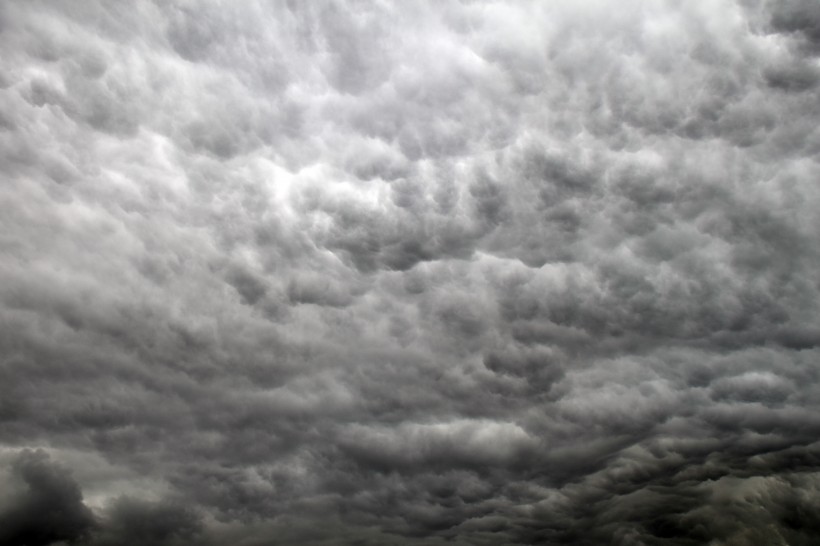 天空中的乌云图片(15张)