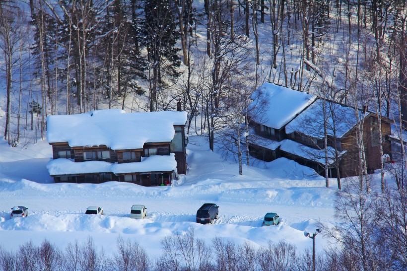 雪中的小屋图片(13张)