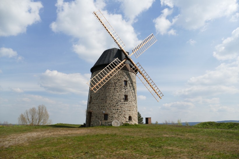 高大的荷兰风车图片(14张)