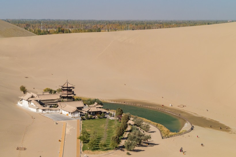 甘肃敦煌鸣沙山月牙泉风景图片(19张)