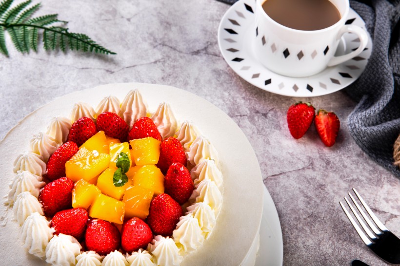 草莓水果奶油蛋糕图片(14张)