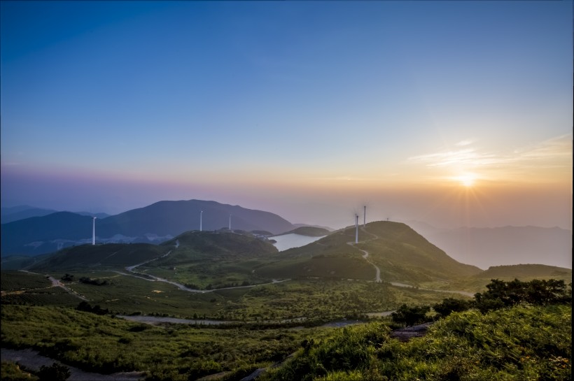 群山峻岭风景图片(9张)