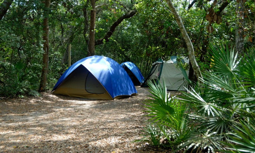野外露营搭建的帐篷图片(13张)