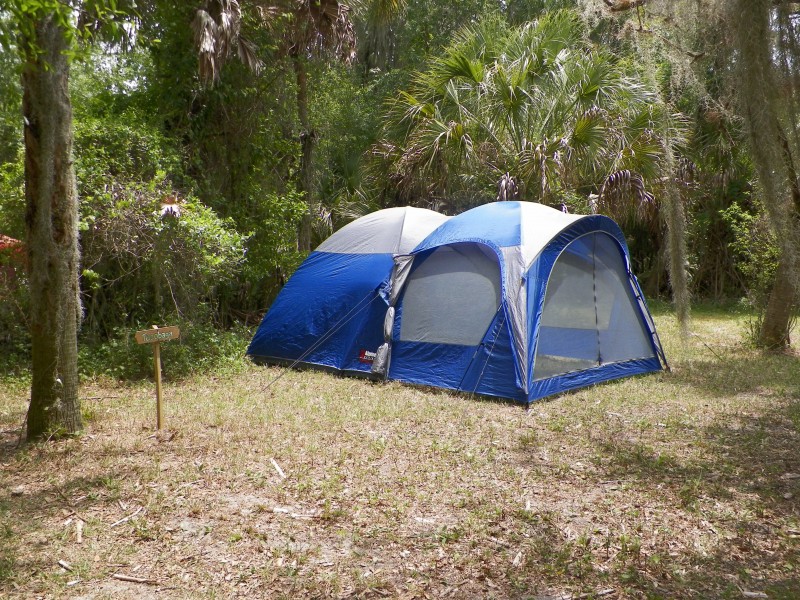野外露营搭建的帐篷图片(13张)