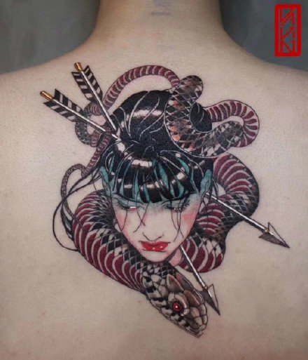 日式好看的一组暗黑女郎纹身图片