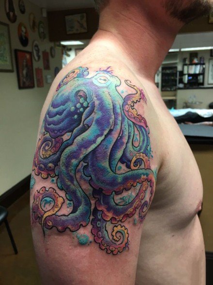 9张个性的章鱼纹身图案作品