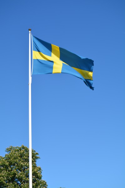 飘扬的瑞典国旗图片(12张)