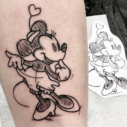 可爱的9张卡通米老鼠纹身图案