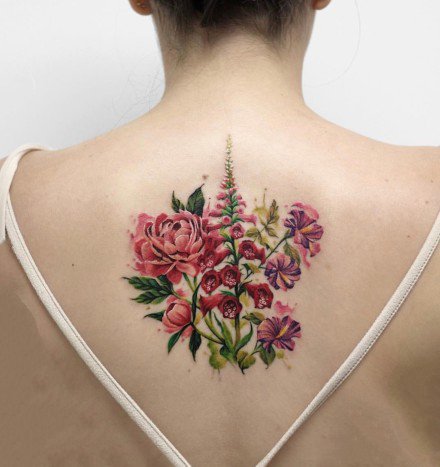 女孩子喜欢的18组小清新花卉纹身图案