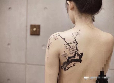 18张适合女生的简单水墨纹身图案