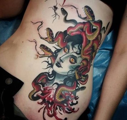 一组蛇发美杜莎女郎纹身图片