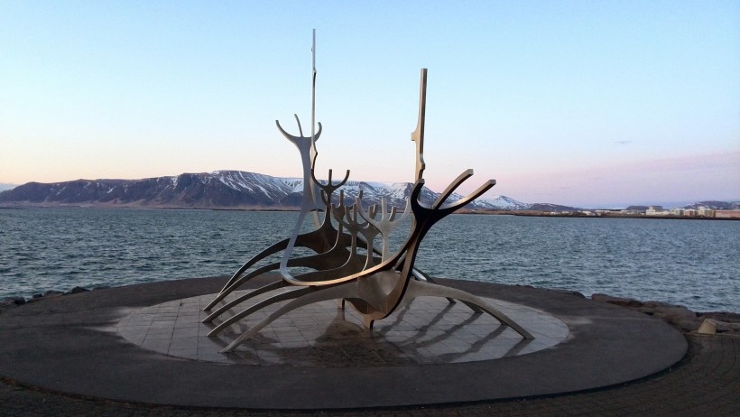 冰岛首都雷克雅未克著名景点太阳船图片(10张)