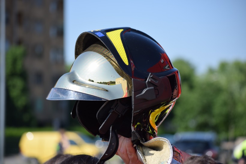 炫酷的摩托车头盔图片(10张)