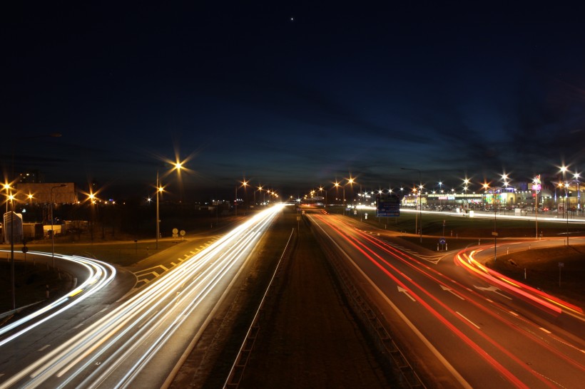 夜晚的公路图片(15张)