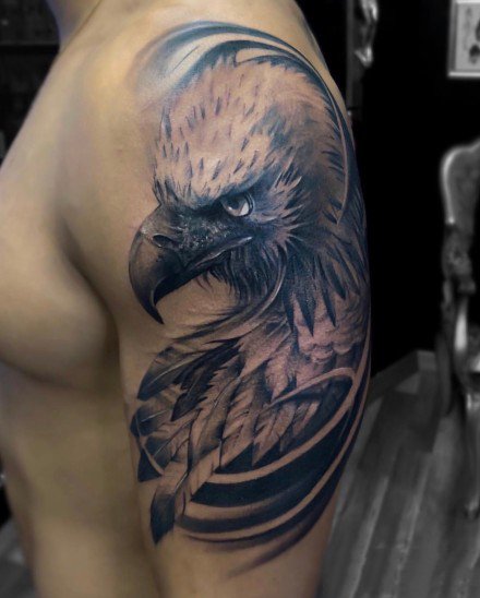 9张老鹰主题的鹰纹身图案作品