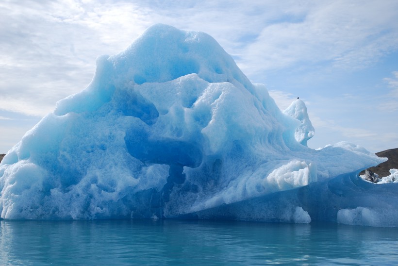 寒冷的冰川图片(12张)