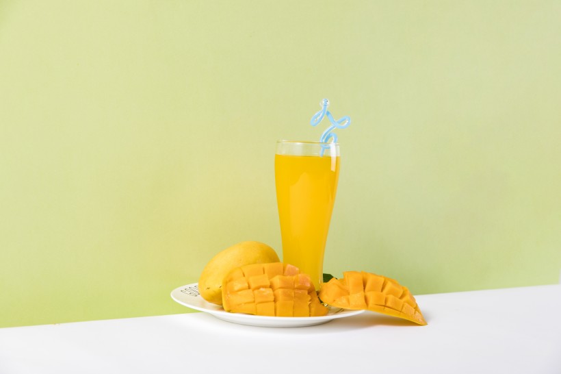 切块的芒果和鲜榨芒果汁图片(11张)