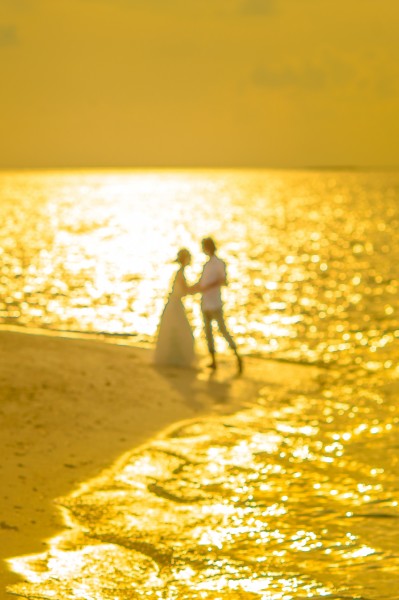 海边的情侣图片(11张)