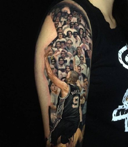 篮球迷的包臂写实篮球明星纹身作品