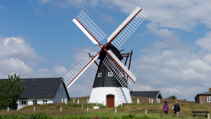 高大的荷兰风车图片(13张)