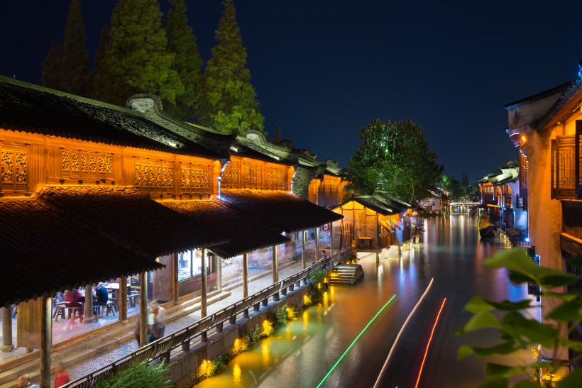 浙江乌镇五彩缤纷的夜景图片(9张)