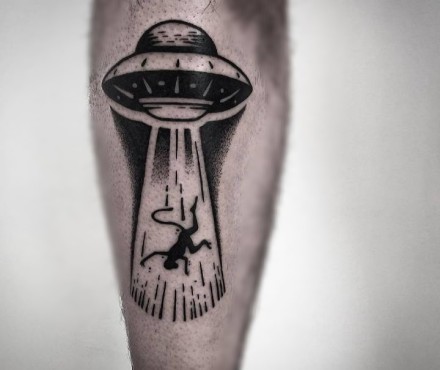 UFO飞碟主题的飞船纹身图案9张