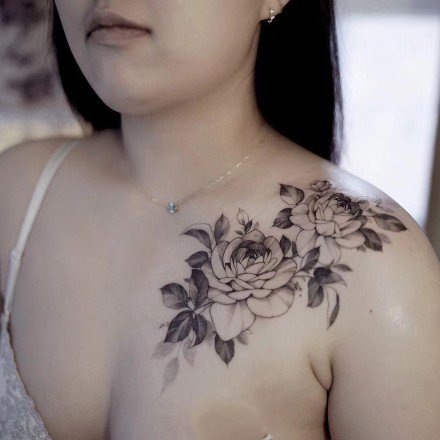 女生素花系列的18组纹身图片