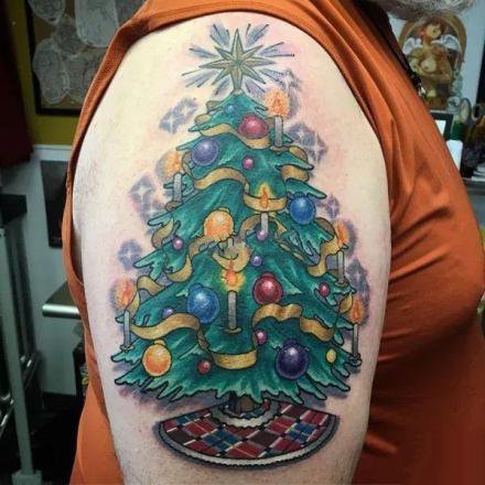 圣诞节主题的圣诞老人纹身图案