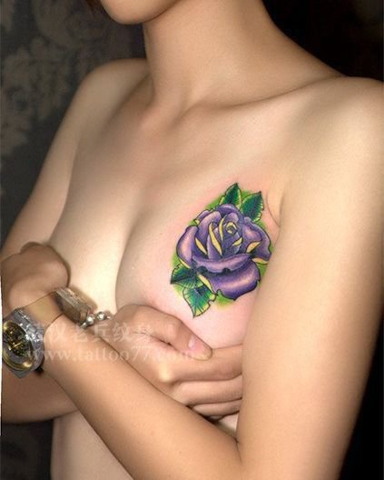 18张适合女生胸部的小清新纹身图片