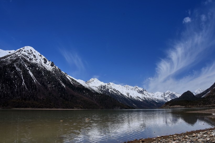 美丽的西藏然乌湖风景图片(13张)