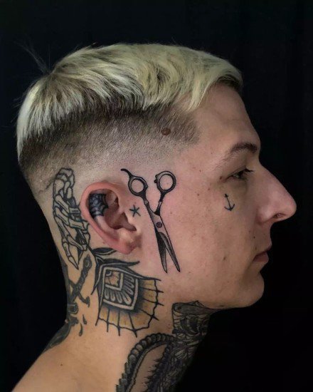 头部面部的一组个性纹身作品