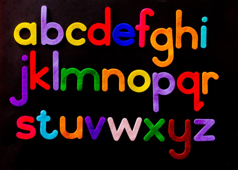 彩色英文字母素材图片(11张)