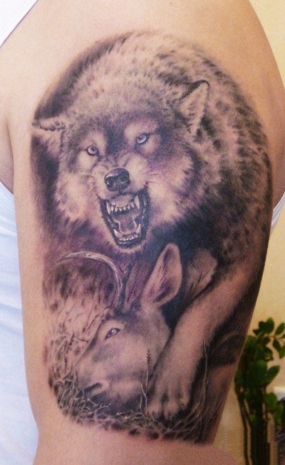 凶恶的血狼等狼纹身图案9张
