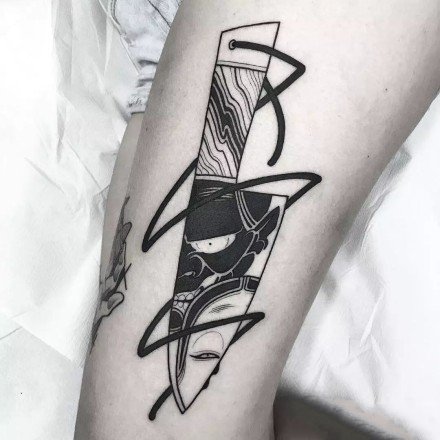 黑色的一组小刀匕首纹身图案