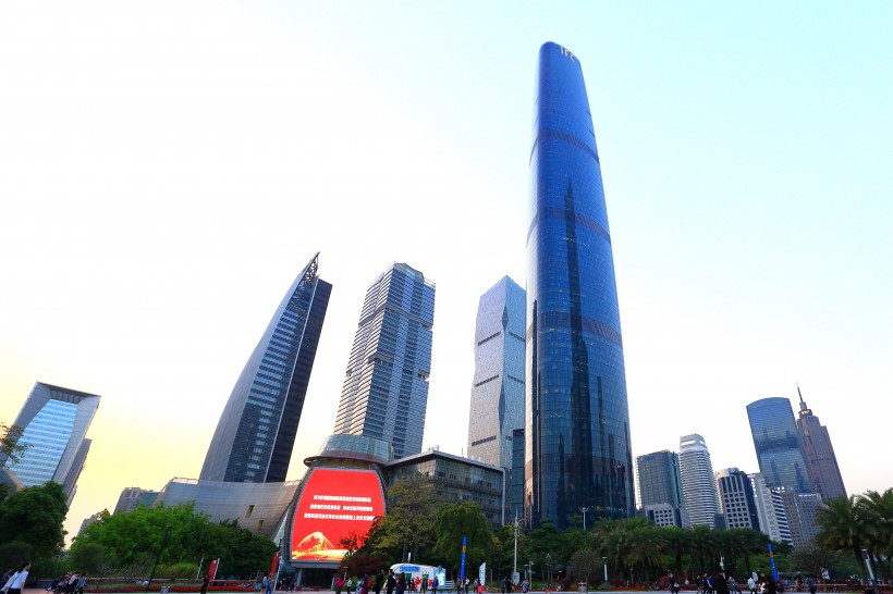 广州双子塔建筑风景图片(12张)