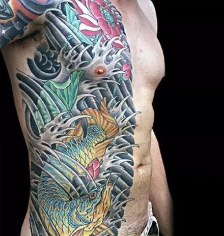 好看的一组传统金龙鱼纹身图案