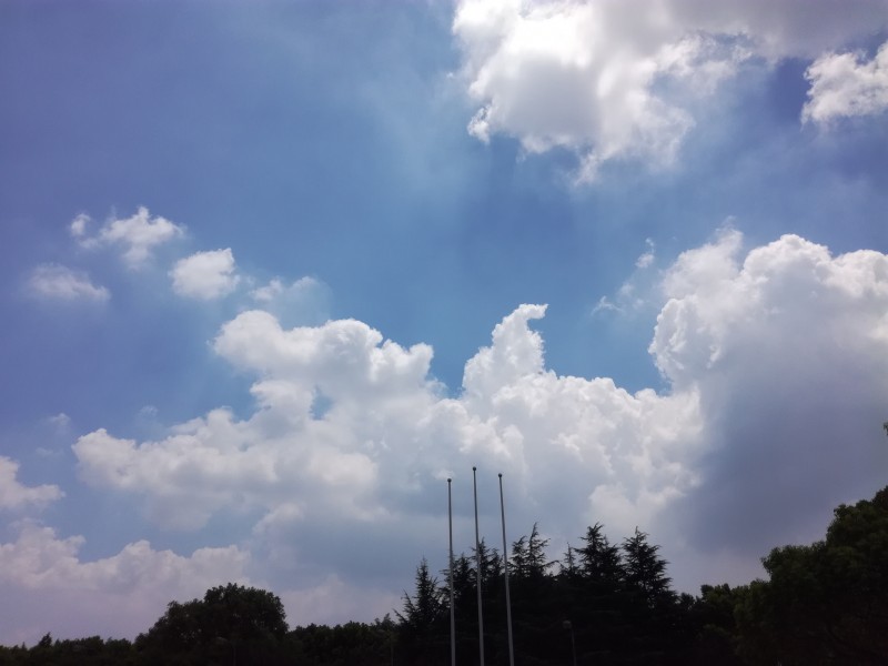 晴空白云图片(11张)
