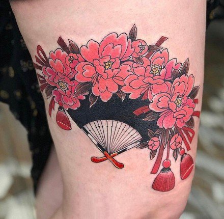 一波红色调日式风格的传统纹身图案