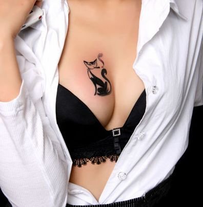 女士胸部处的小清新9张纹身作品
