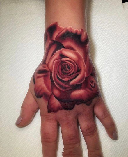 18张很漂亮的玫瑰花朵纹身图片