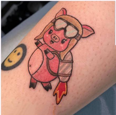 12张可爱的本命小猪纹身图片
