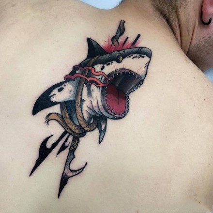 鲨鱼主题的一组小纹身作品