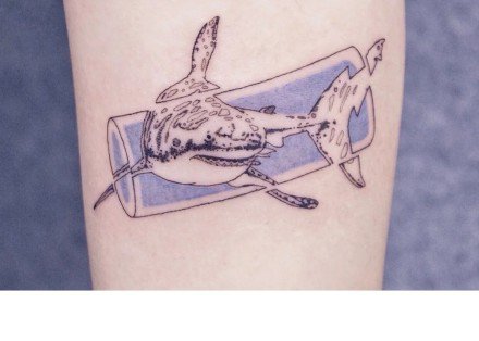 鲨鱼主题的一组小纹身作品