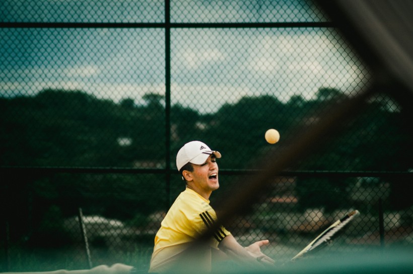 打网球的网球爱好者图片(15张)